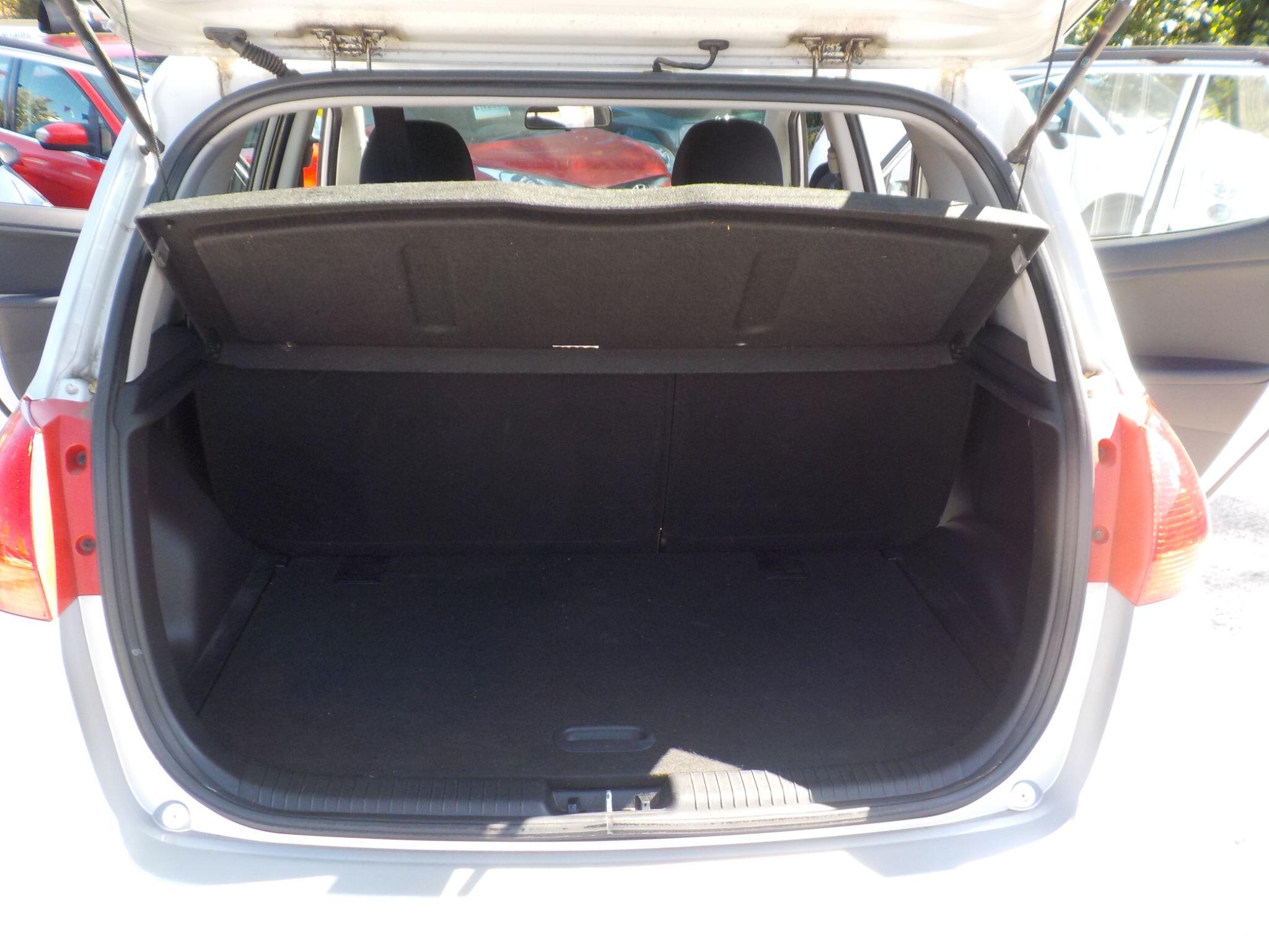 Kia Venga 1.4 EcoDynamics 2 Euro 5 (s/s) 5dr