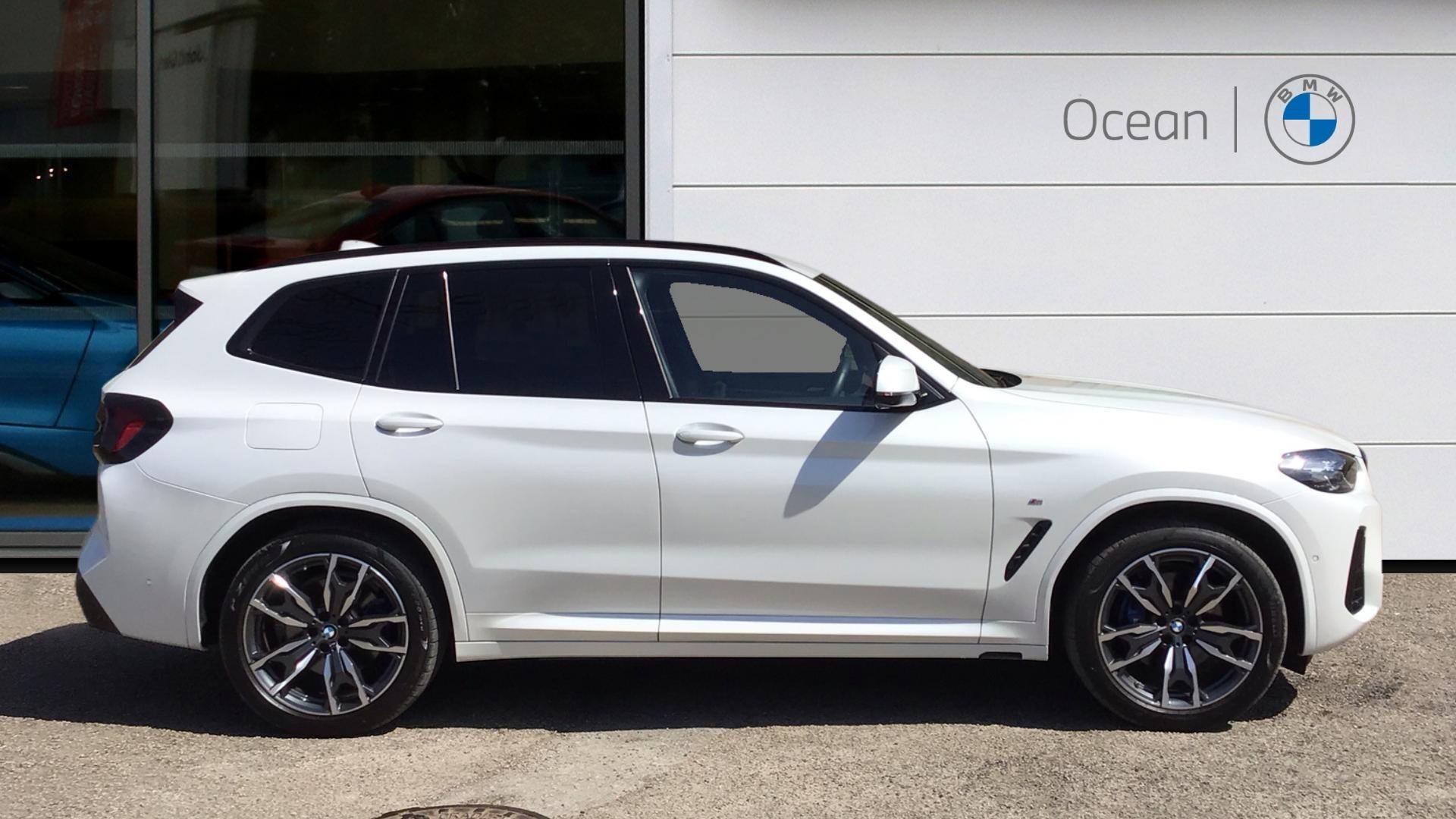BMW X3 view 3