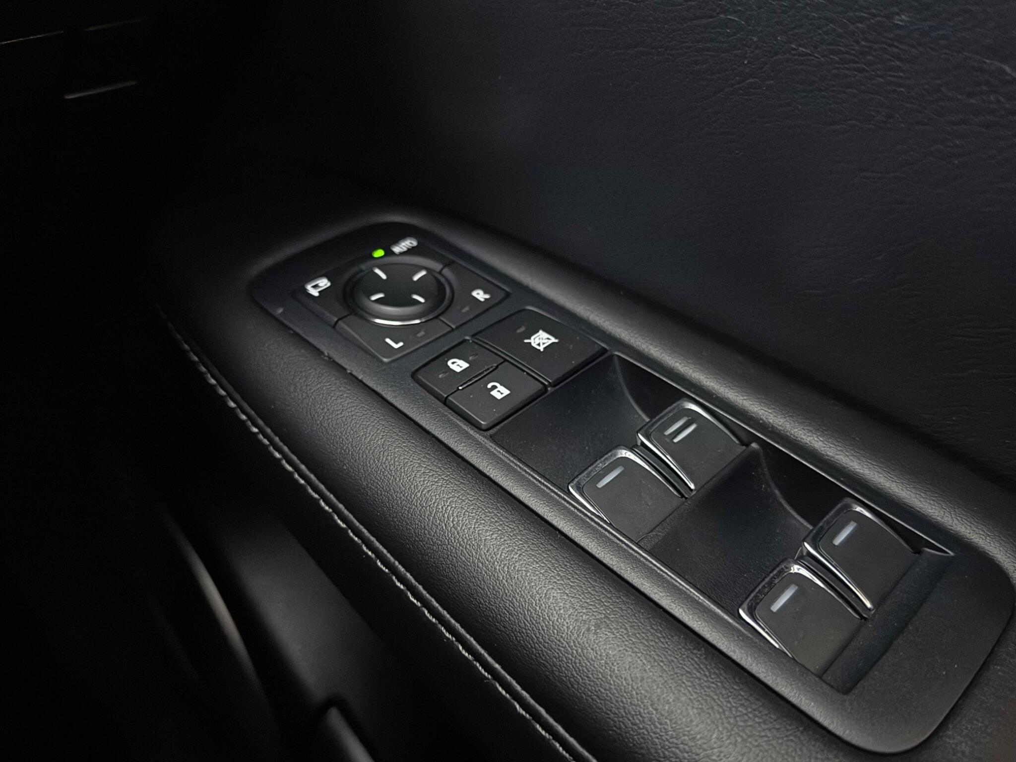 Lexus RX view 22