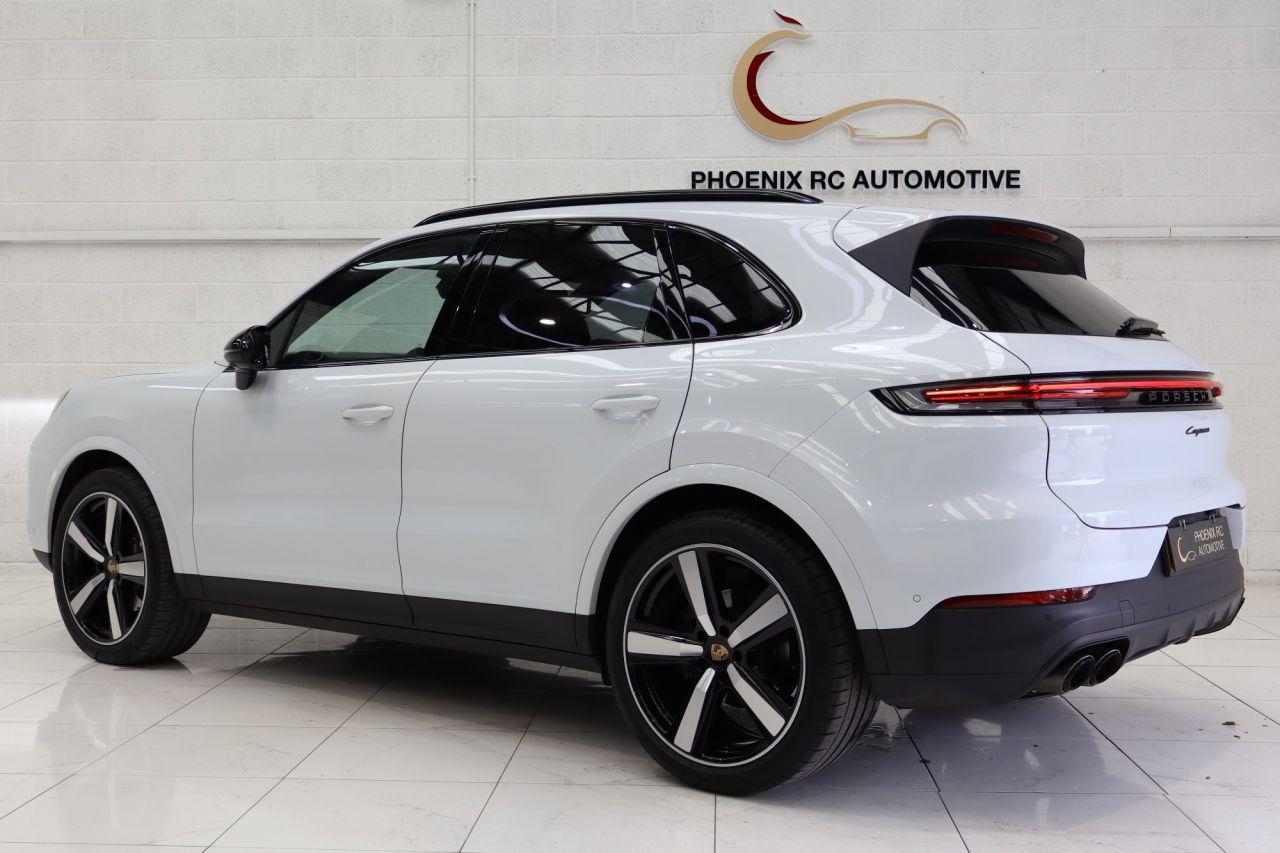 Porsche Cayenne view 9