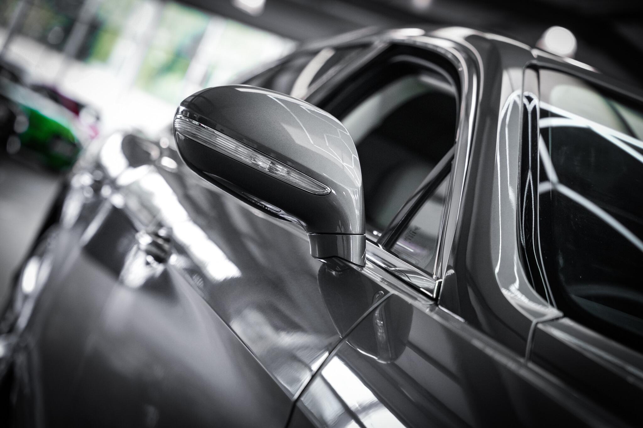 Bentley Flying Spur view 35