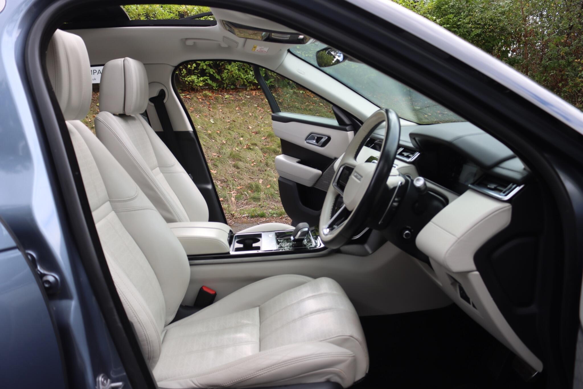 Land Rover Range Rover Velar view 51