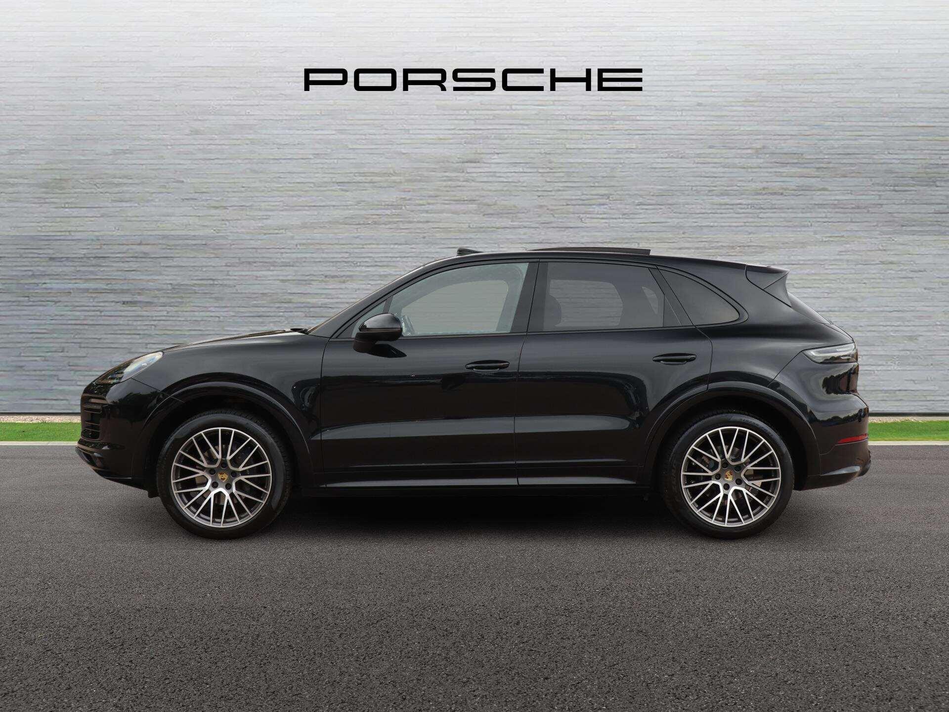 Porsche Cayenne view 6