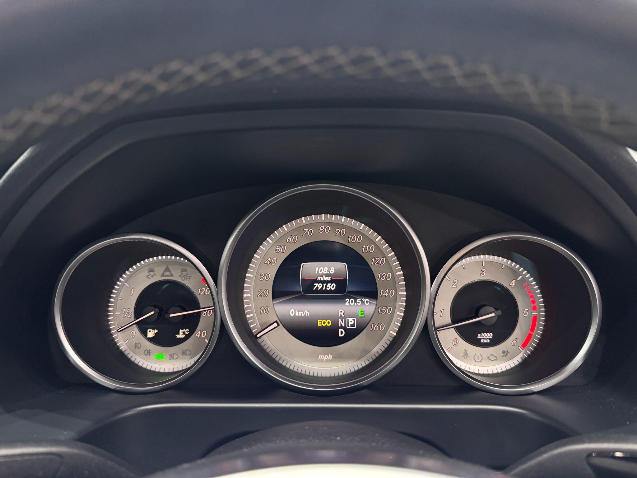 Mercedes-Benz E-Class view 28