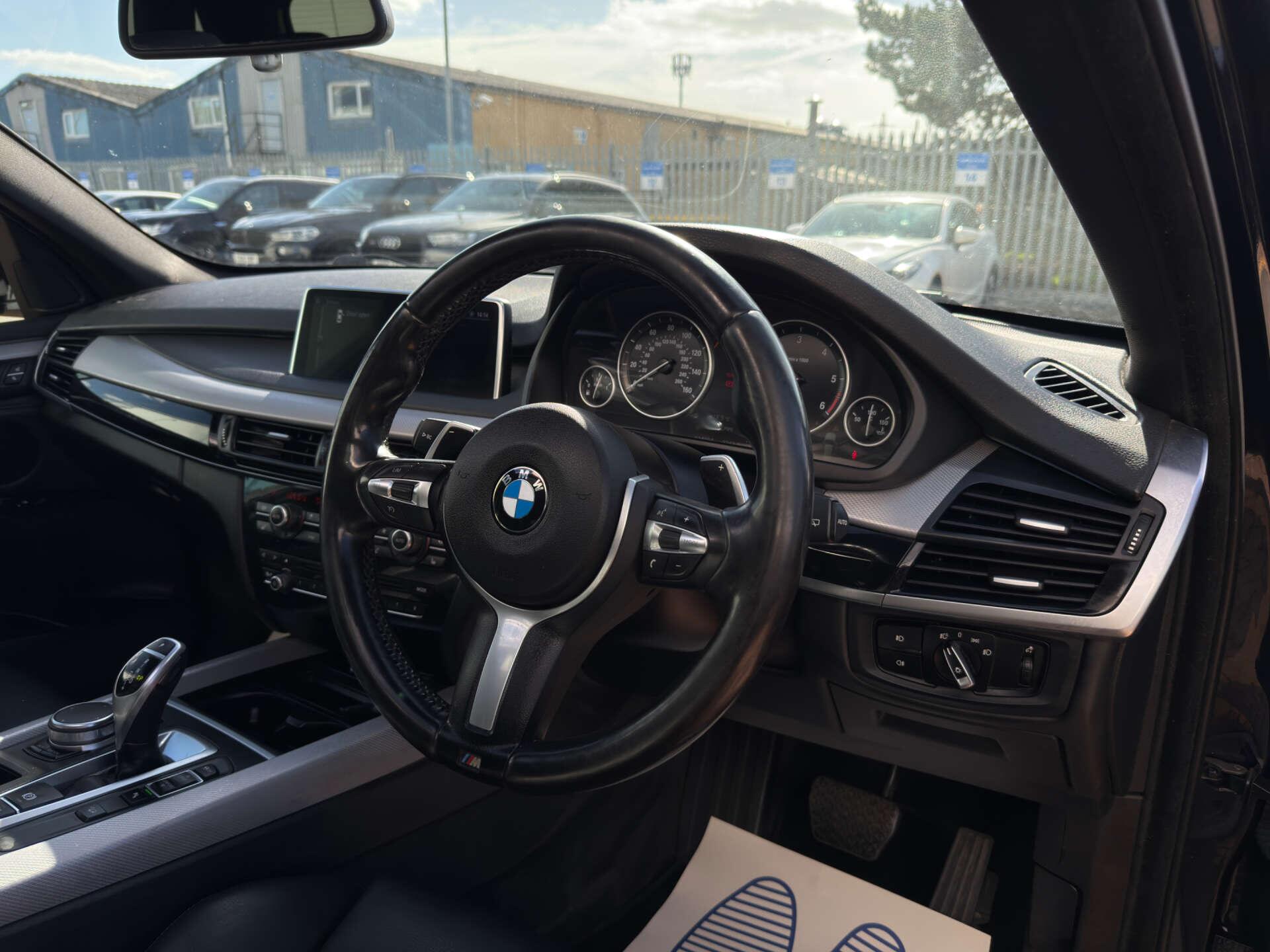 BMW X5 view 14