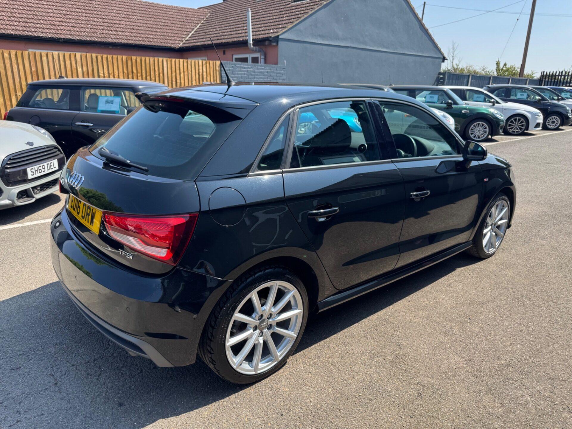Audi A1 view 3