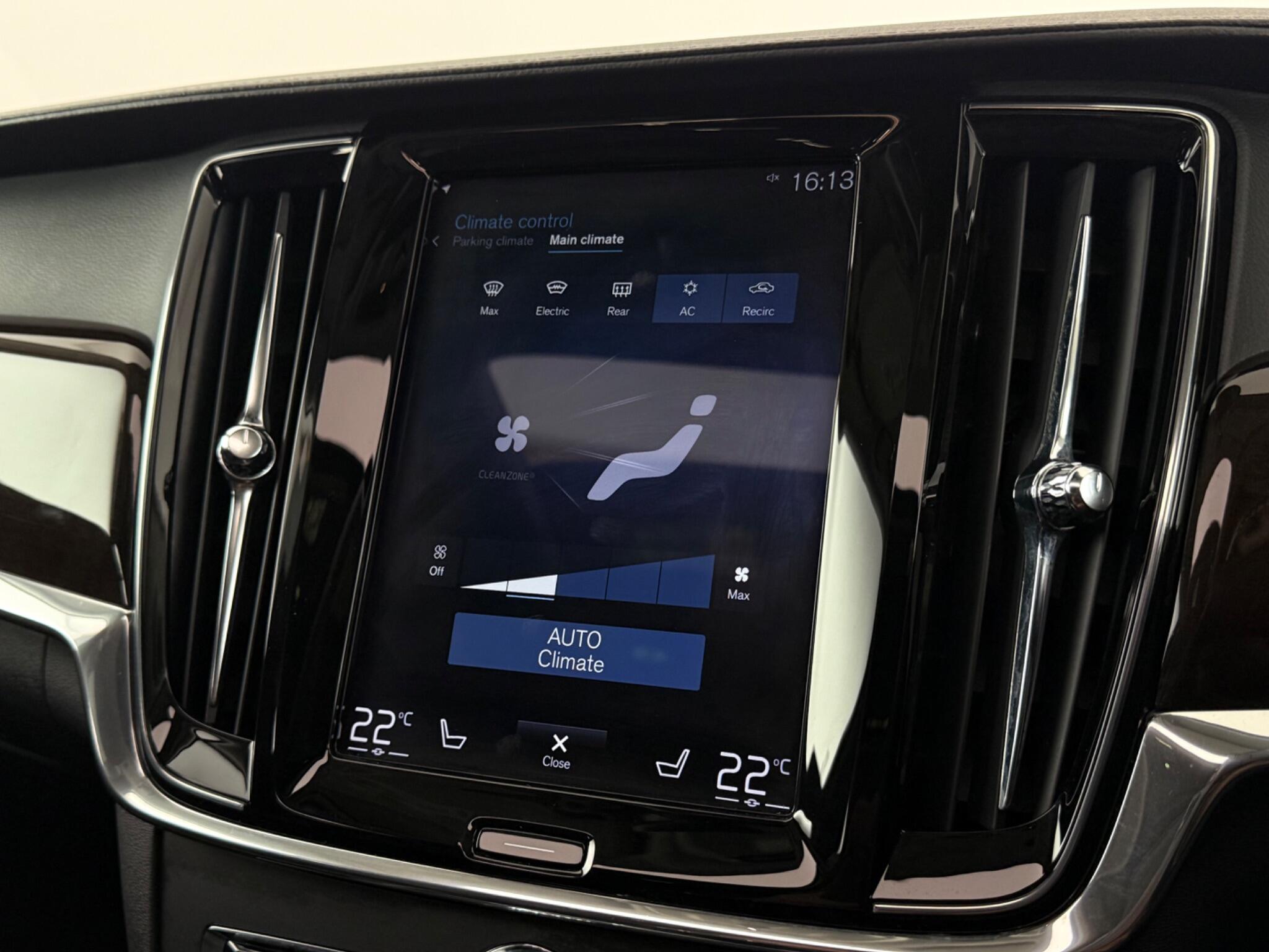 Volvo V90 view 30