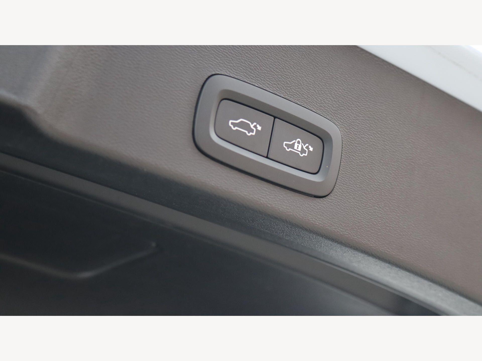 Volvo XC40 view 32