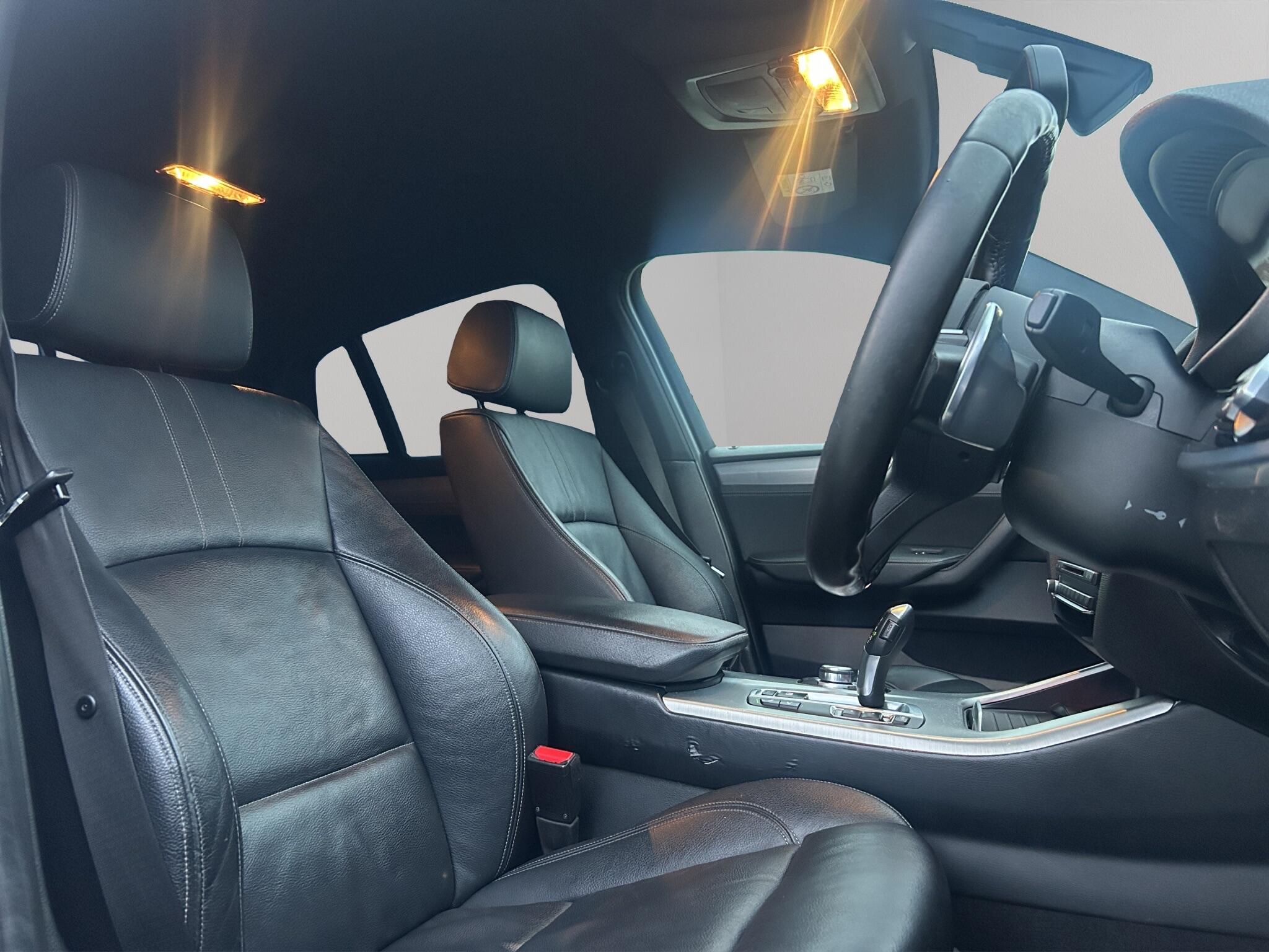 BMW X4 view 9