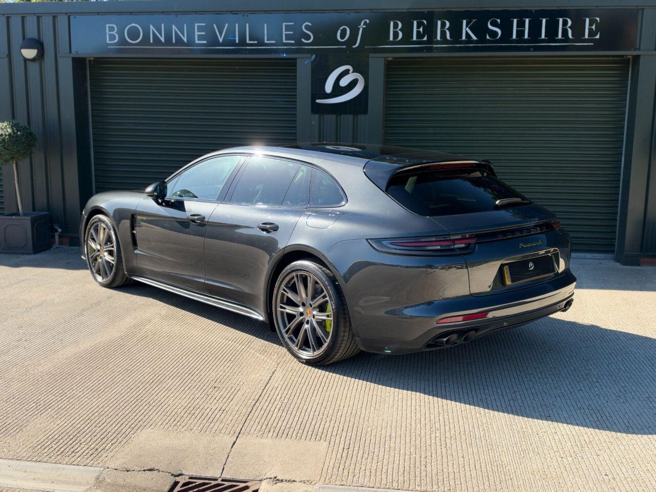 Porsche Panamera view 3