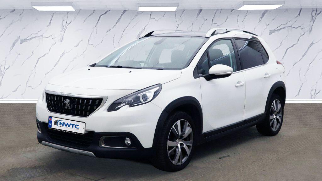 Peugeot 2008 view 5