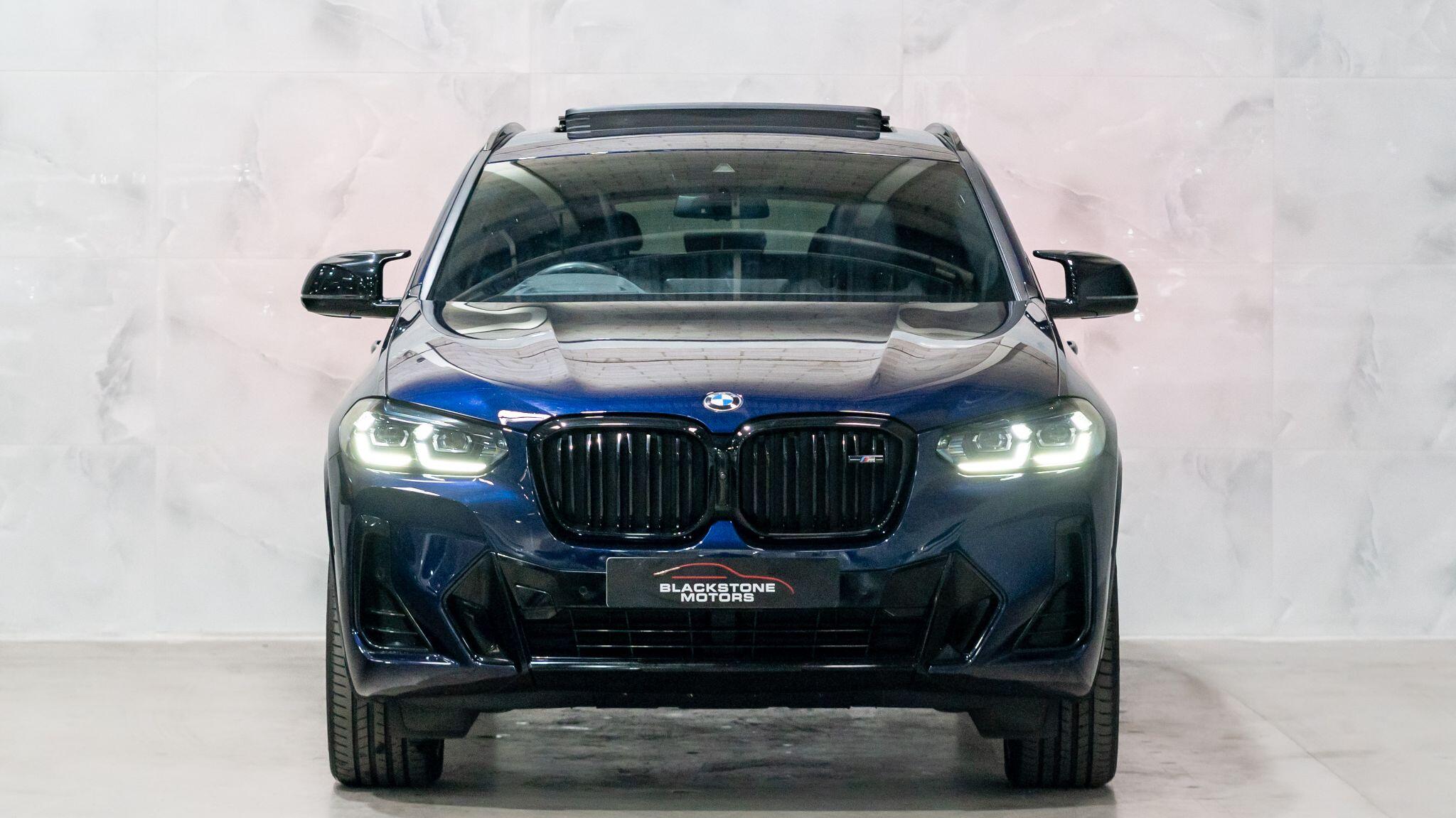 BMW X4 view 3