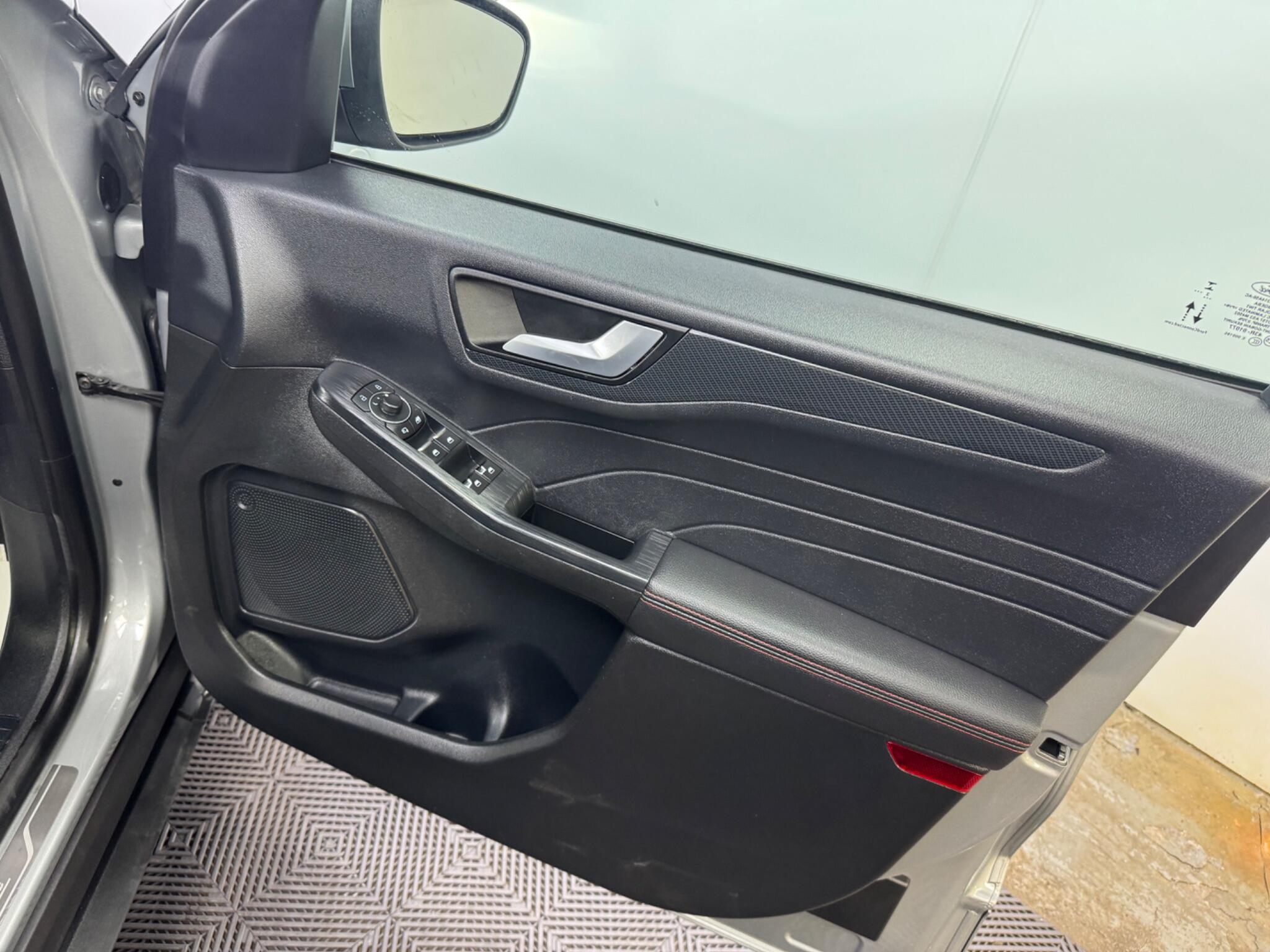 Ford Kuga view 22