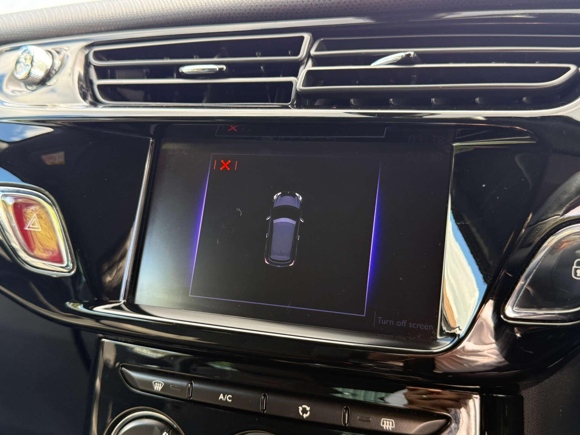 DS Automobiles DS 3 view 56
