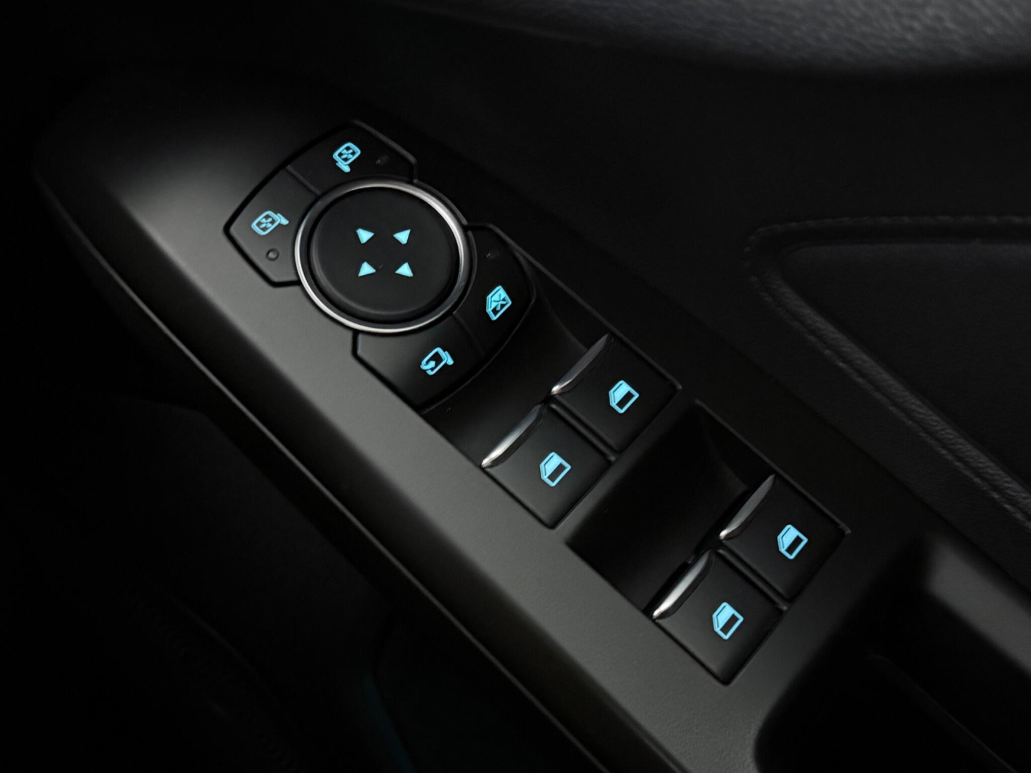 Ford Focus view 16