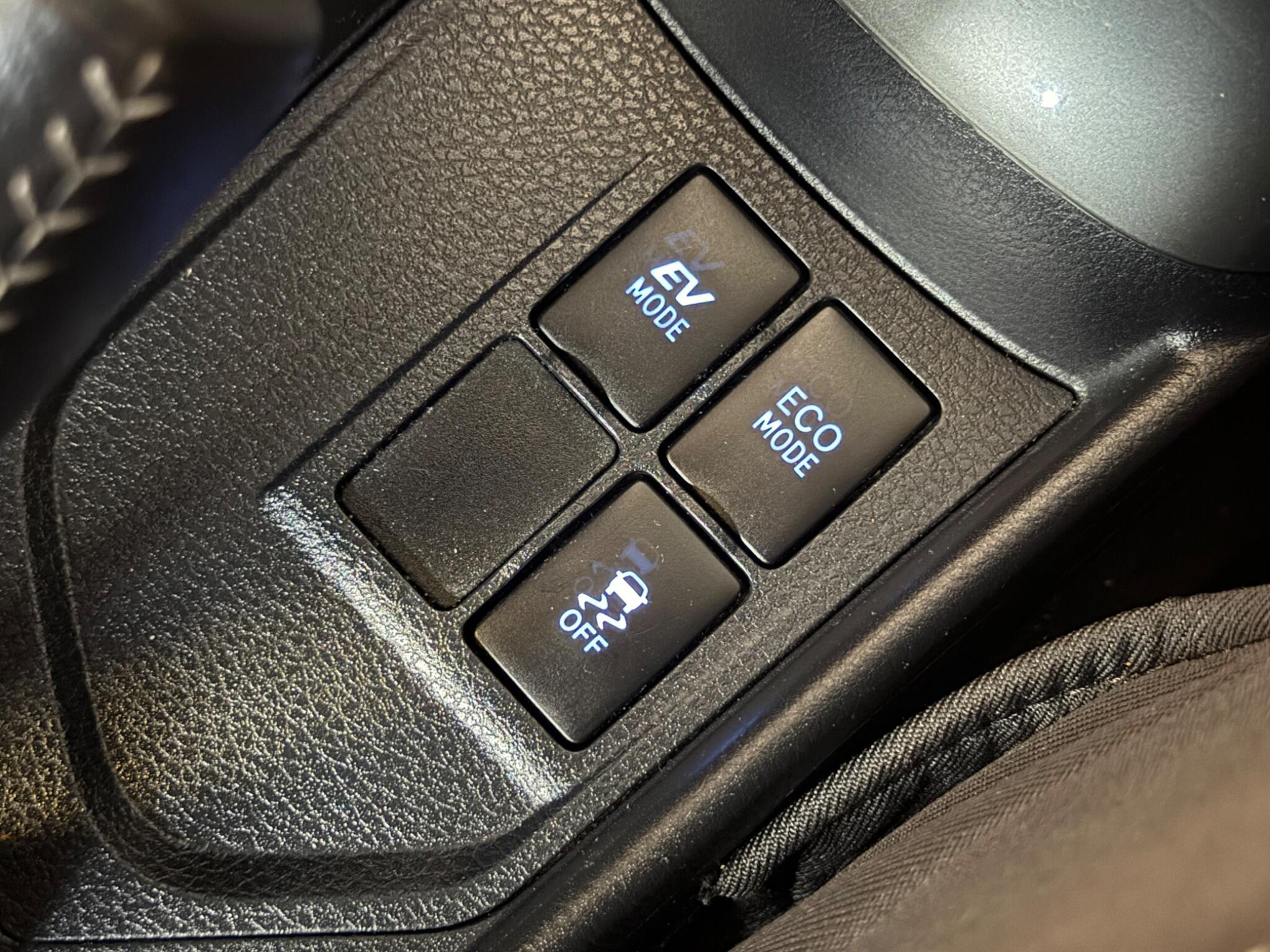 Toyota Yaris view 24