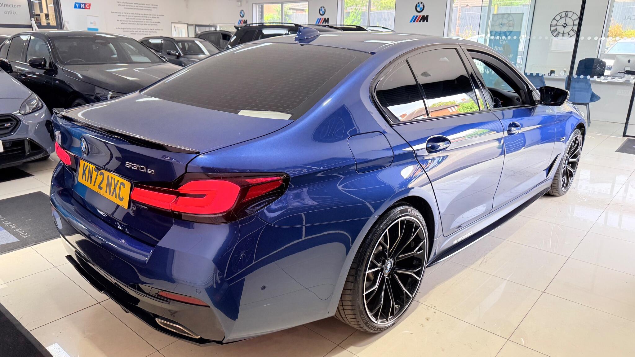 BMW 5 Series view 40