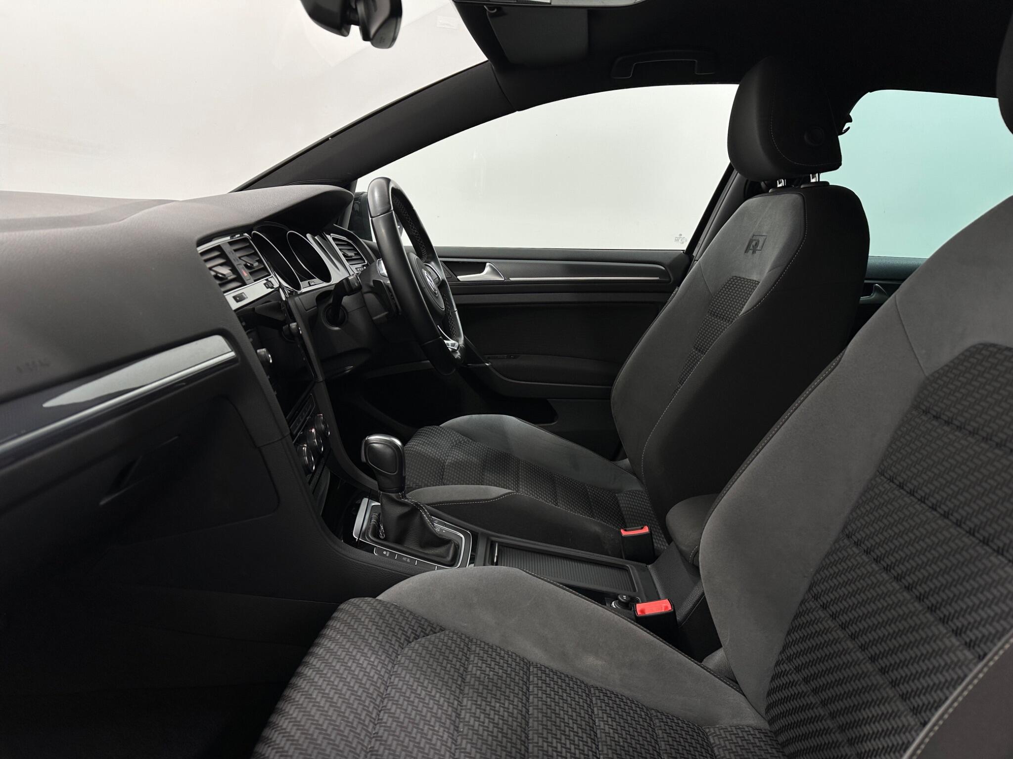 Volkswagen Golf view 36