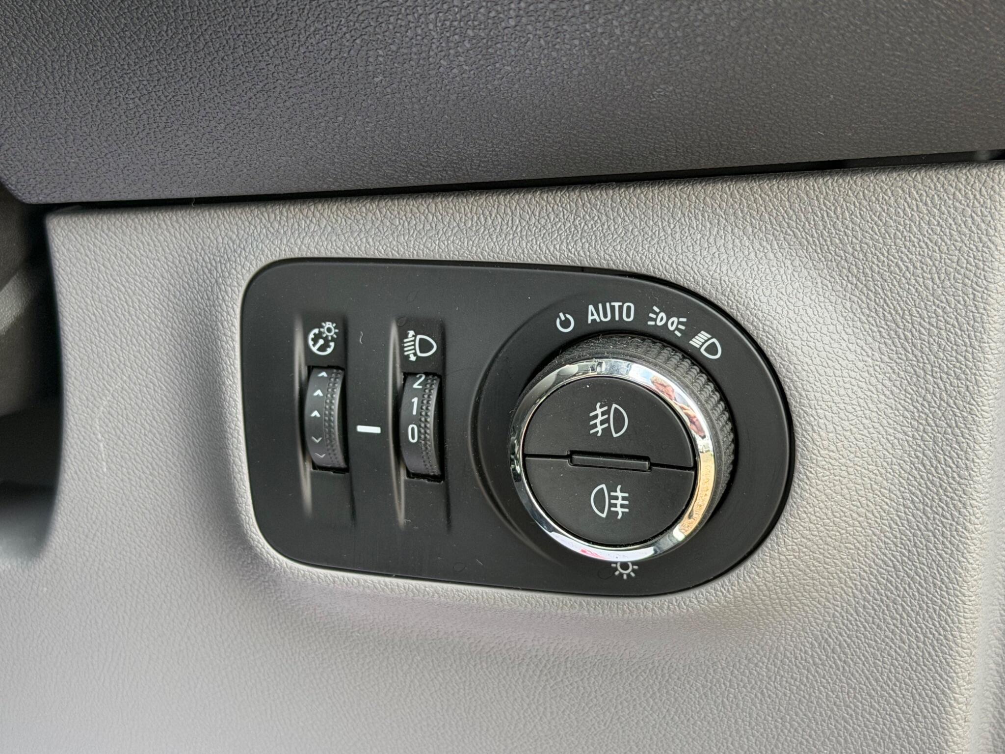 Vauxhall Corsa view 41