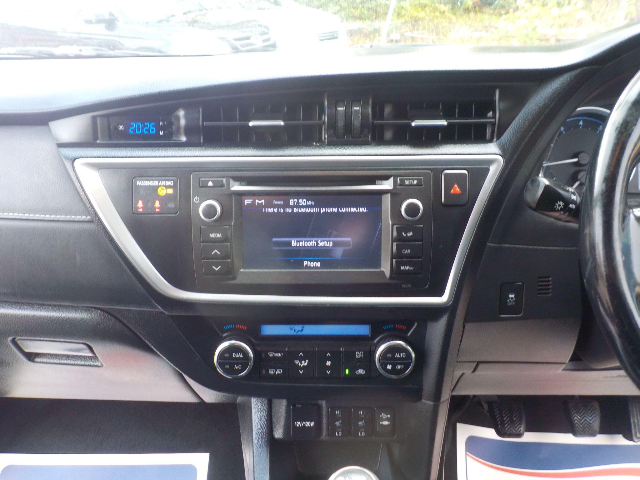 Toyota Auris 1.6 V-Matic Excel Touring Sports Euro 5 5dr