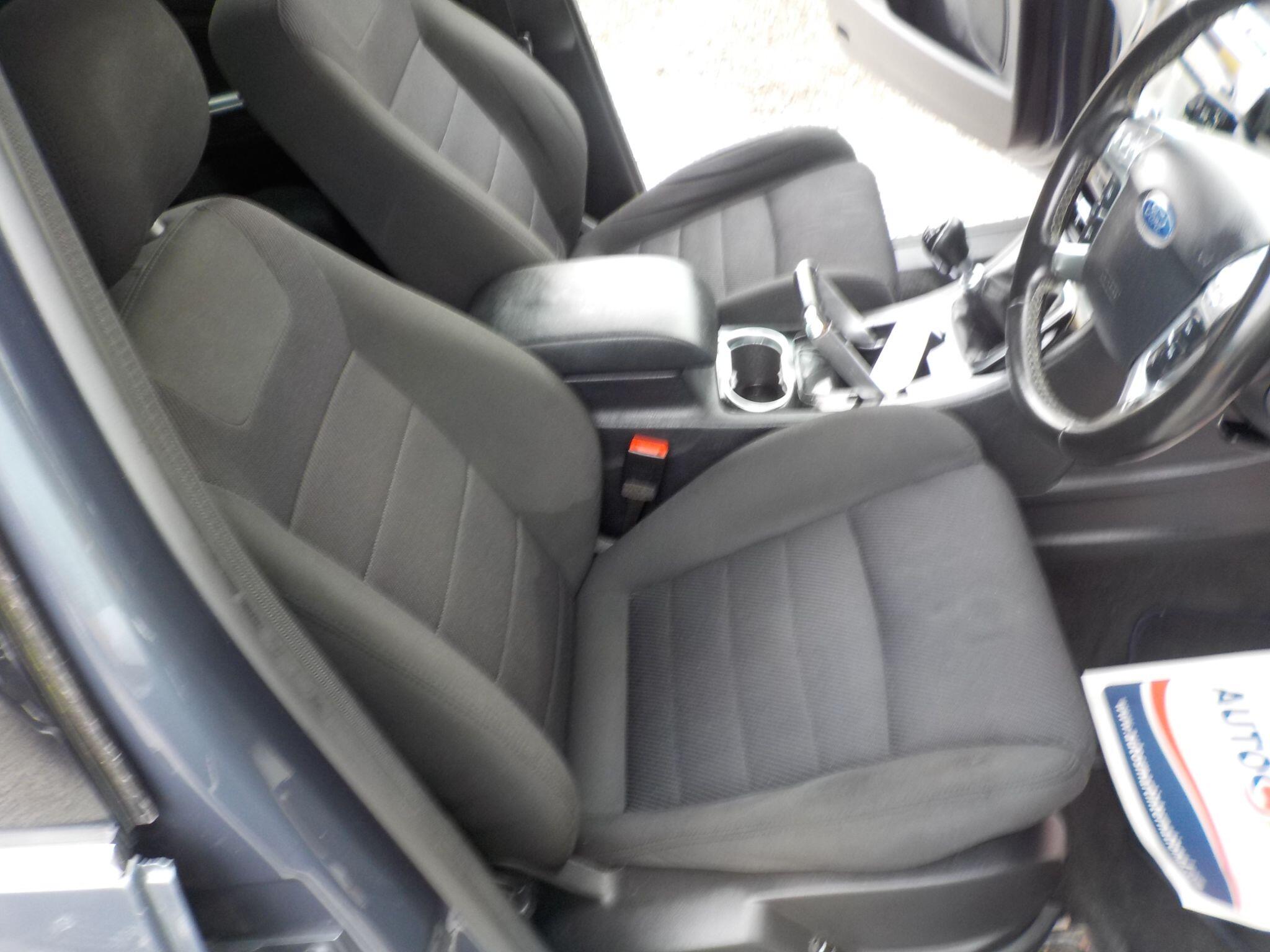 Ford Galaxy 2.0 TDCi Titanium Euro 5 5dr
