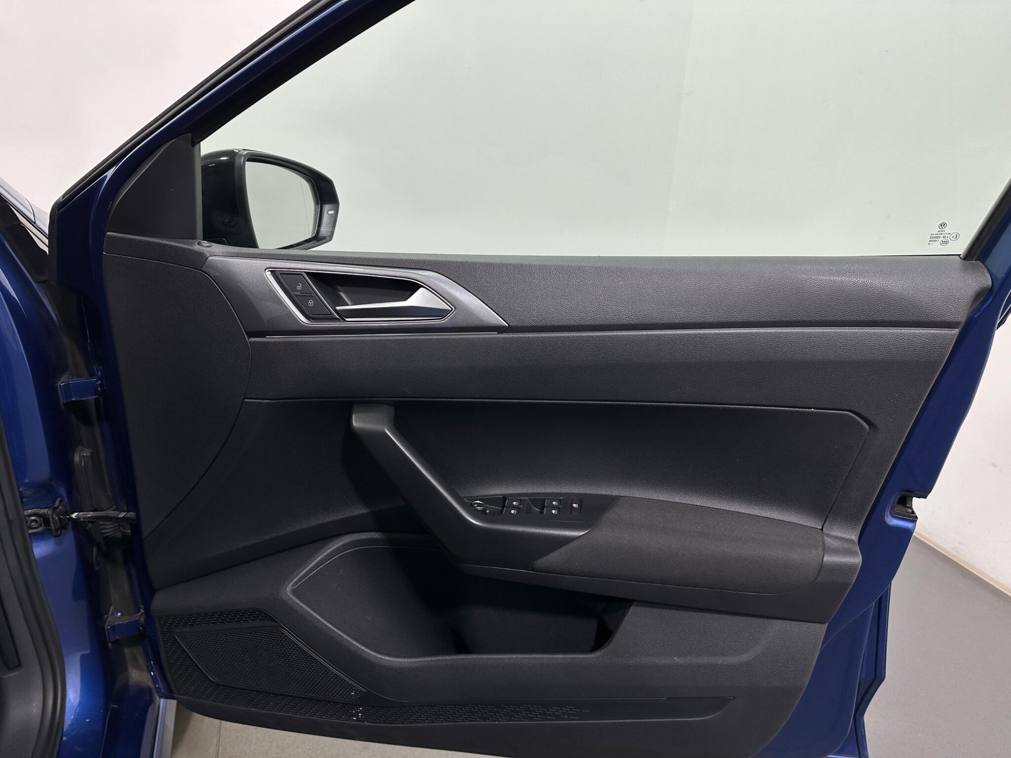 Volkswagen Polo view 33