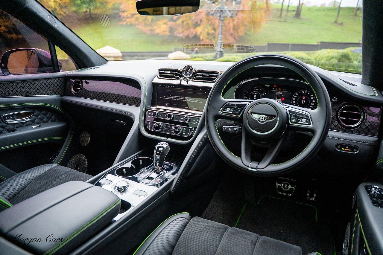 Bentley Bentayga view 46