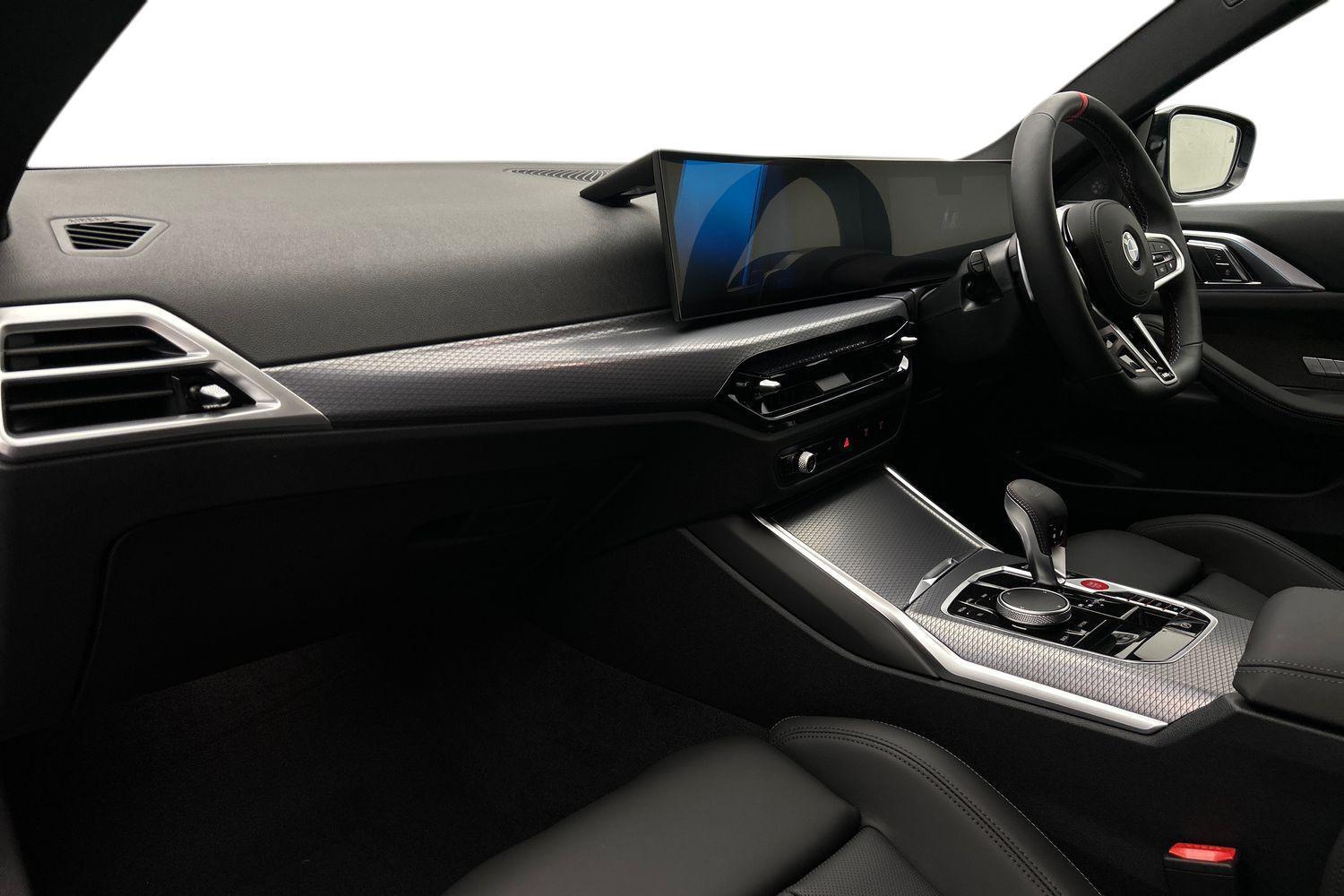 BMW M4 view 7