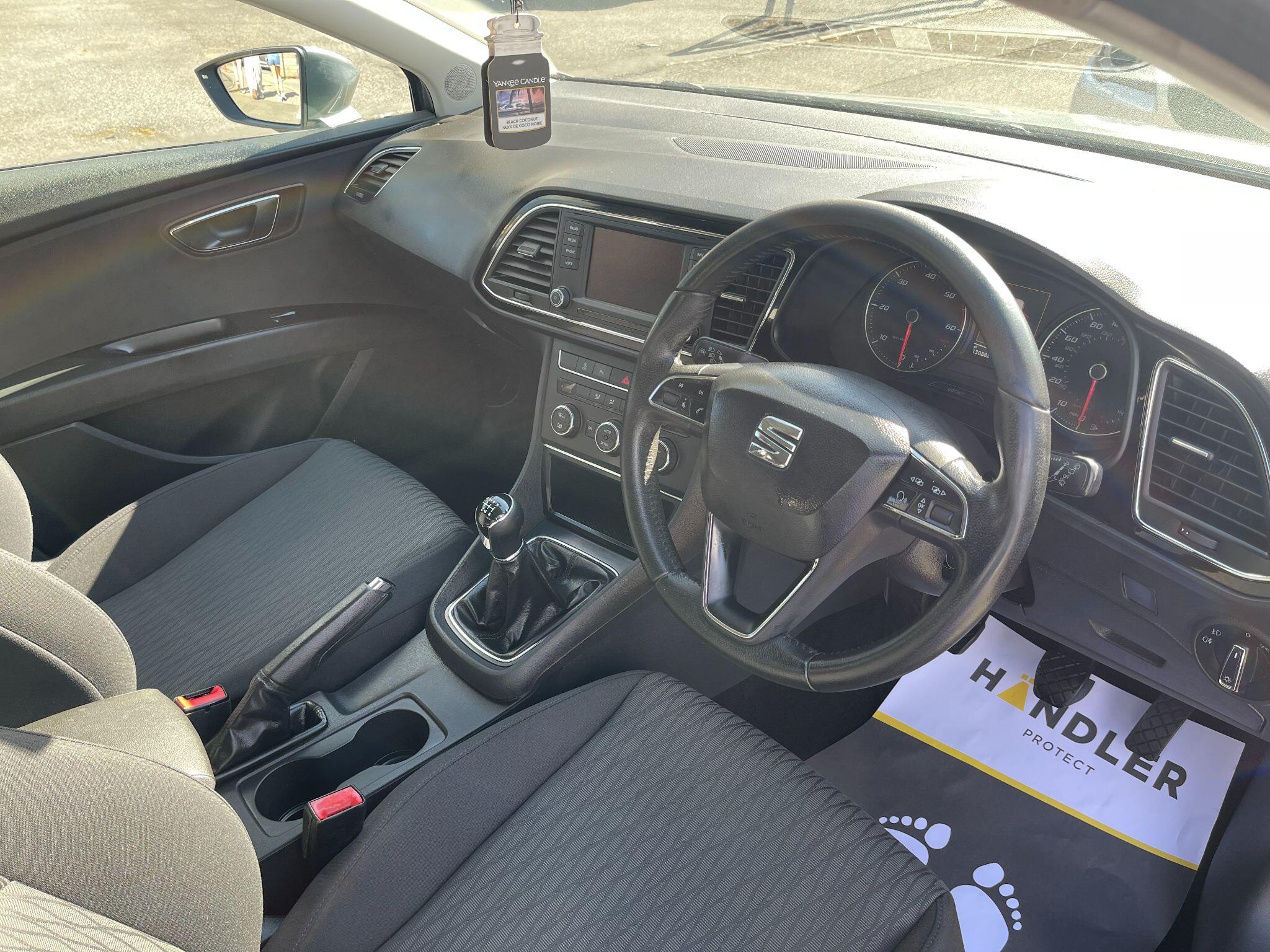 SEAT Leon view 21