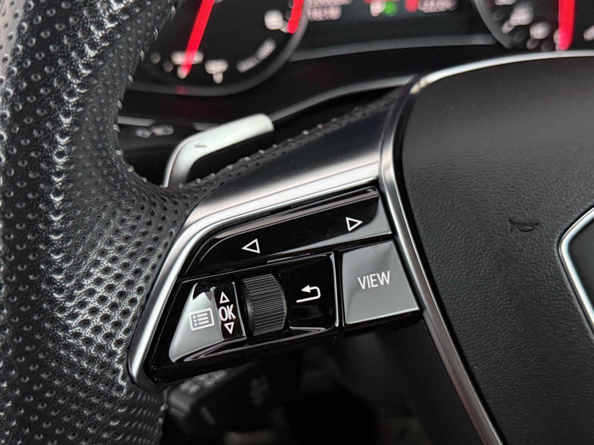 Audi A6 view 14