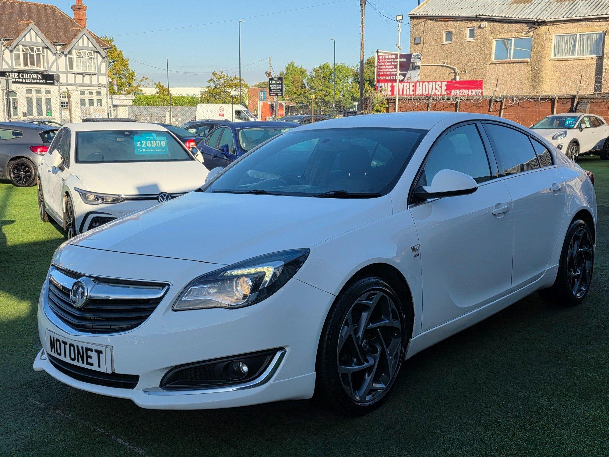 Vauxhall Insignia view 9