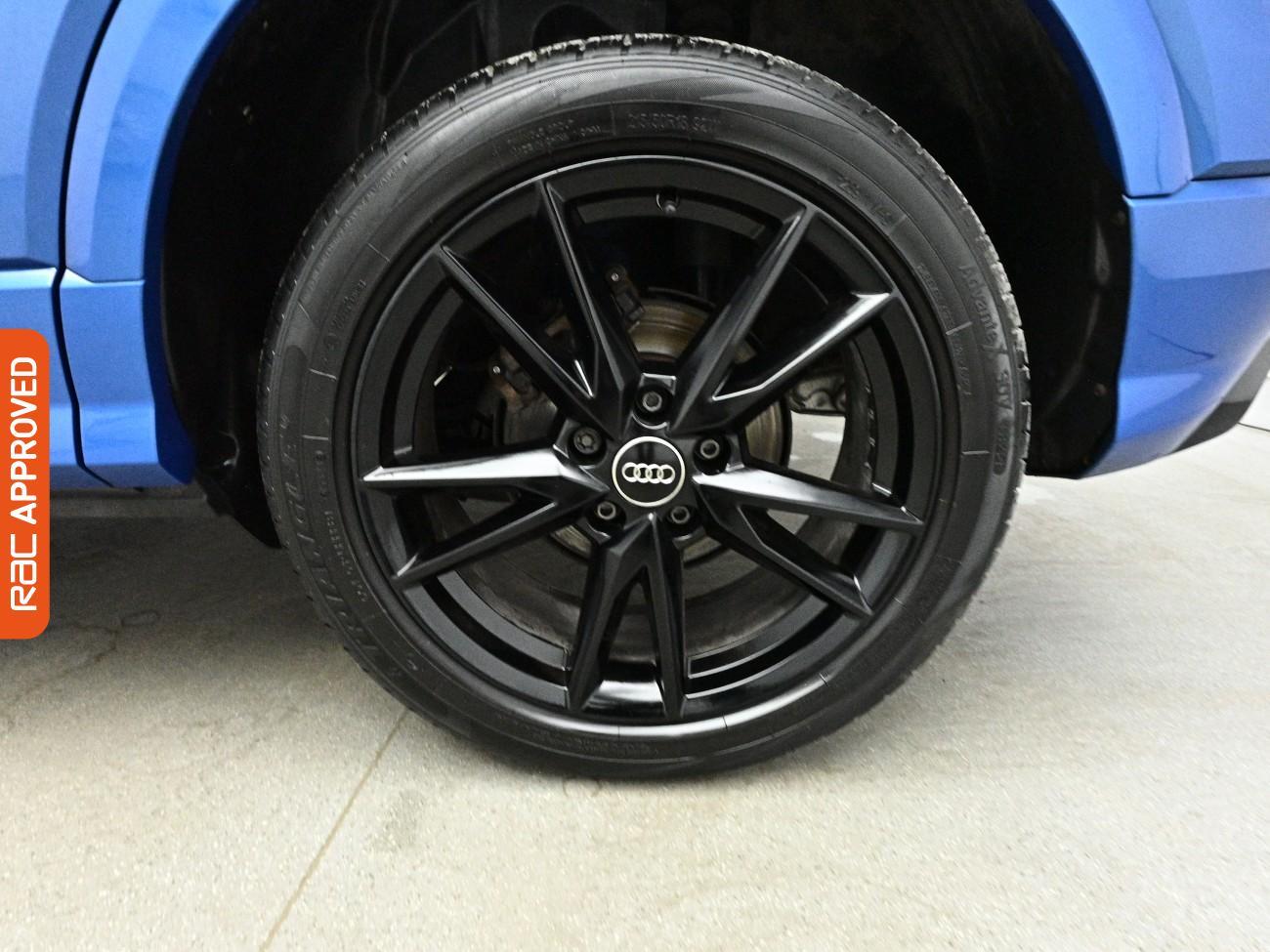 Audi Q2 view 14