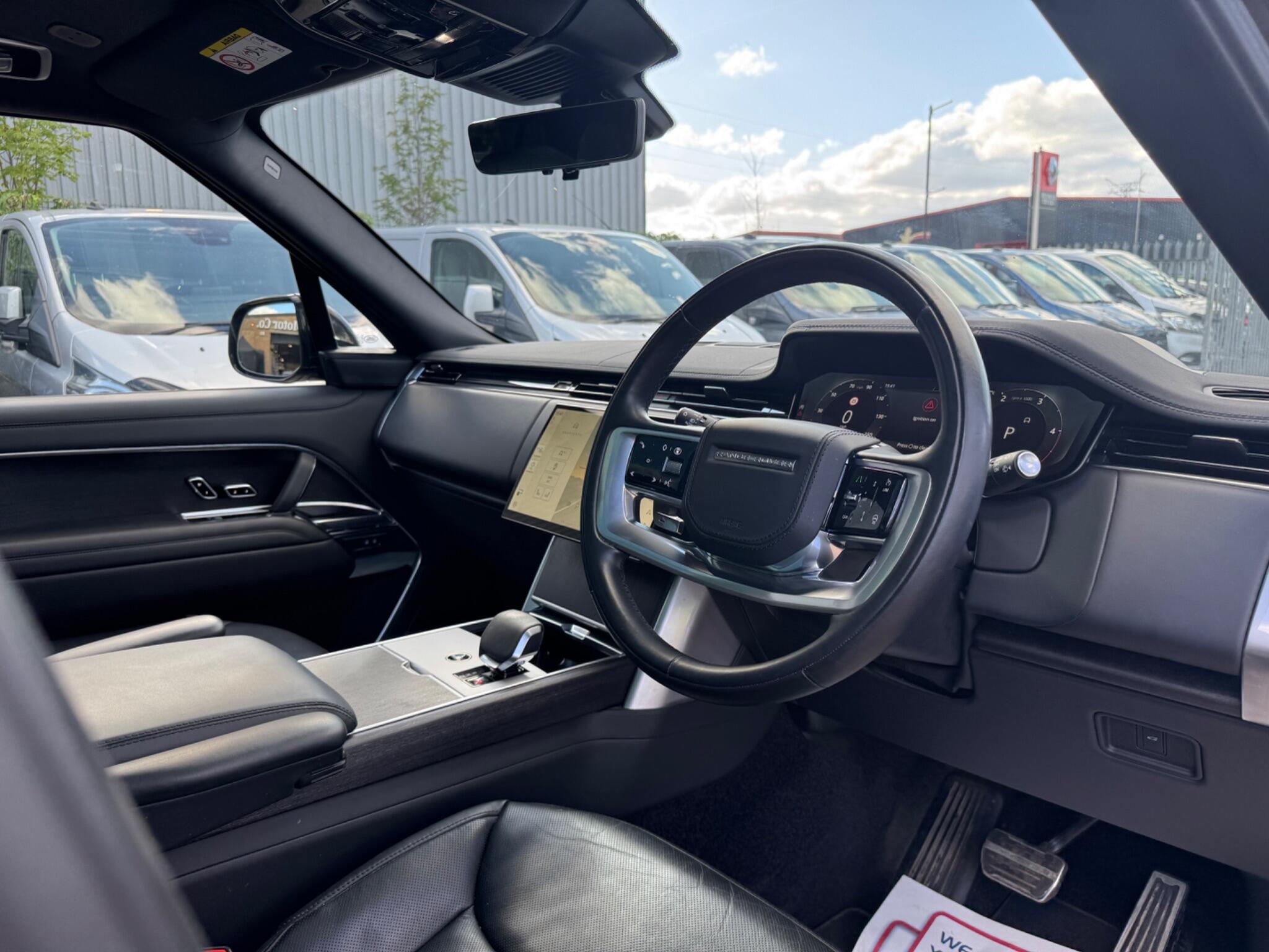 Land Rover Range Rover view 10