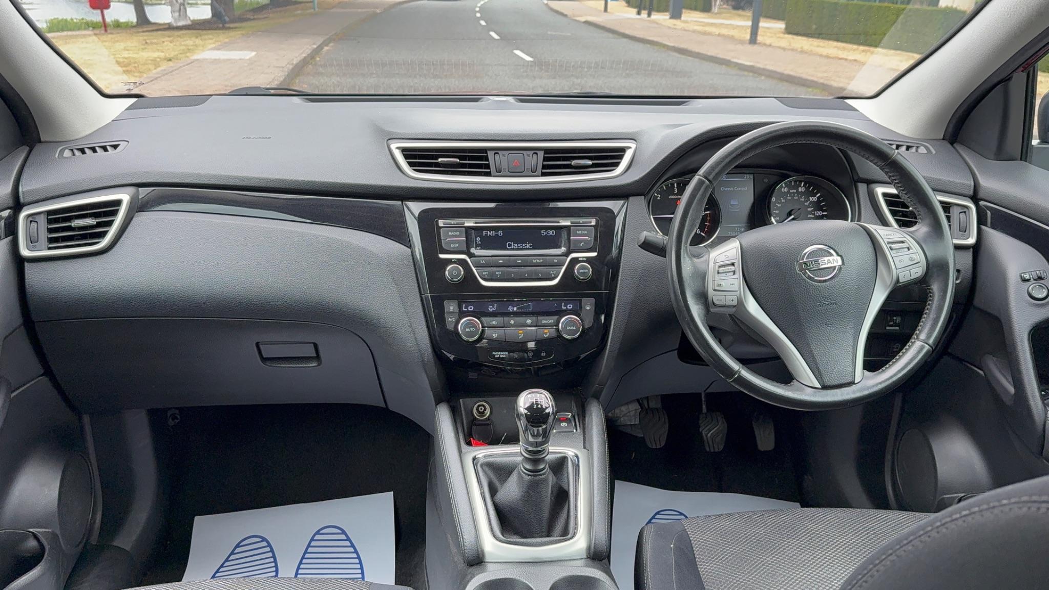 2014 Nissan Qashqai 1.5 dCi Acenta 2WD Euro 5 (s/s) 5dr • 74,950 miles image 13