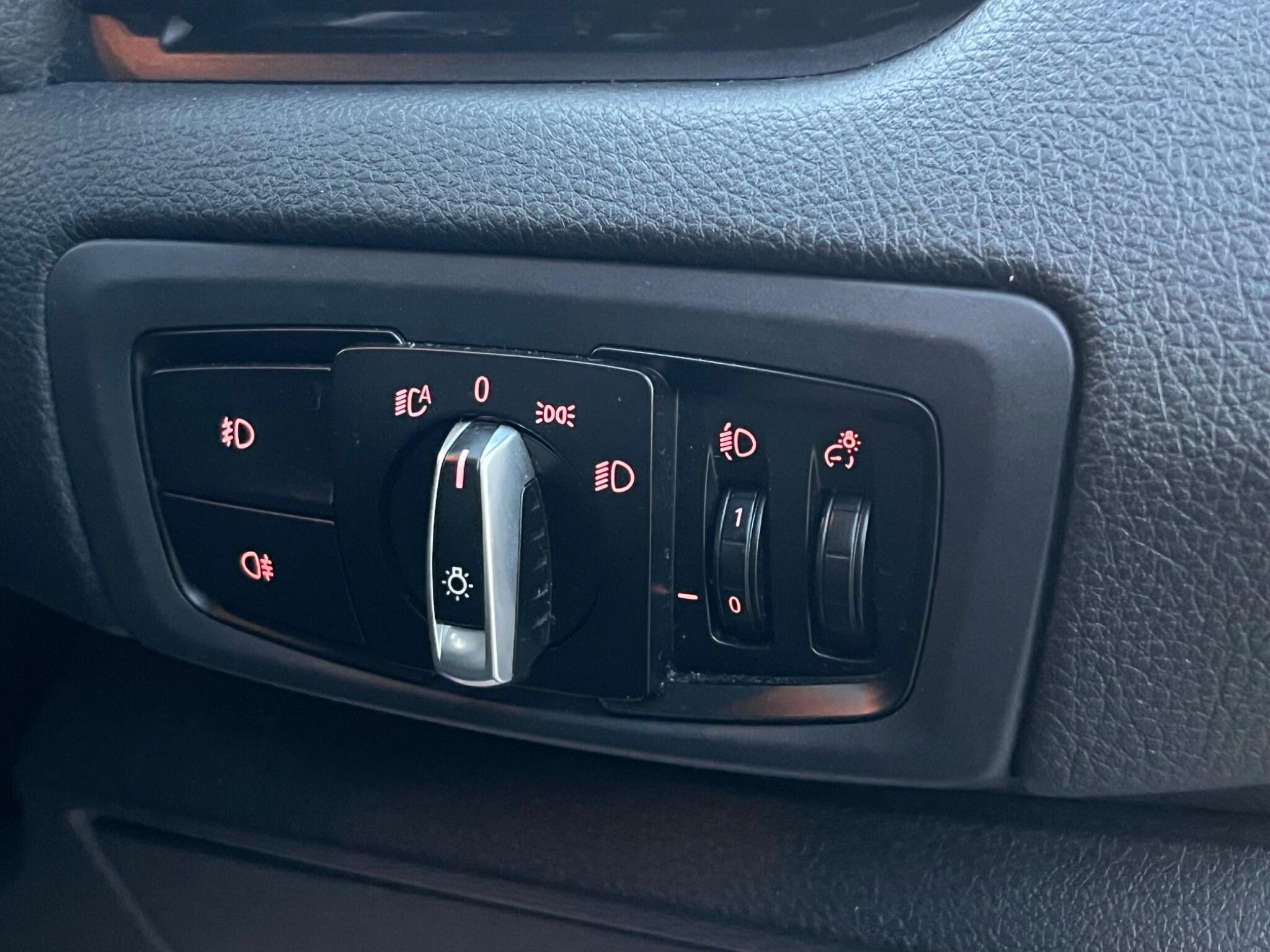BMW 2 Series Active Tourer view 27