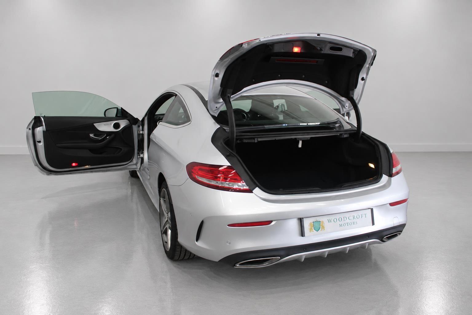 Mercedes-Benz C-Class view 20