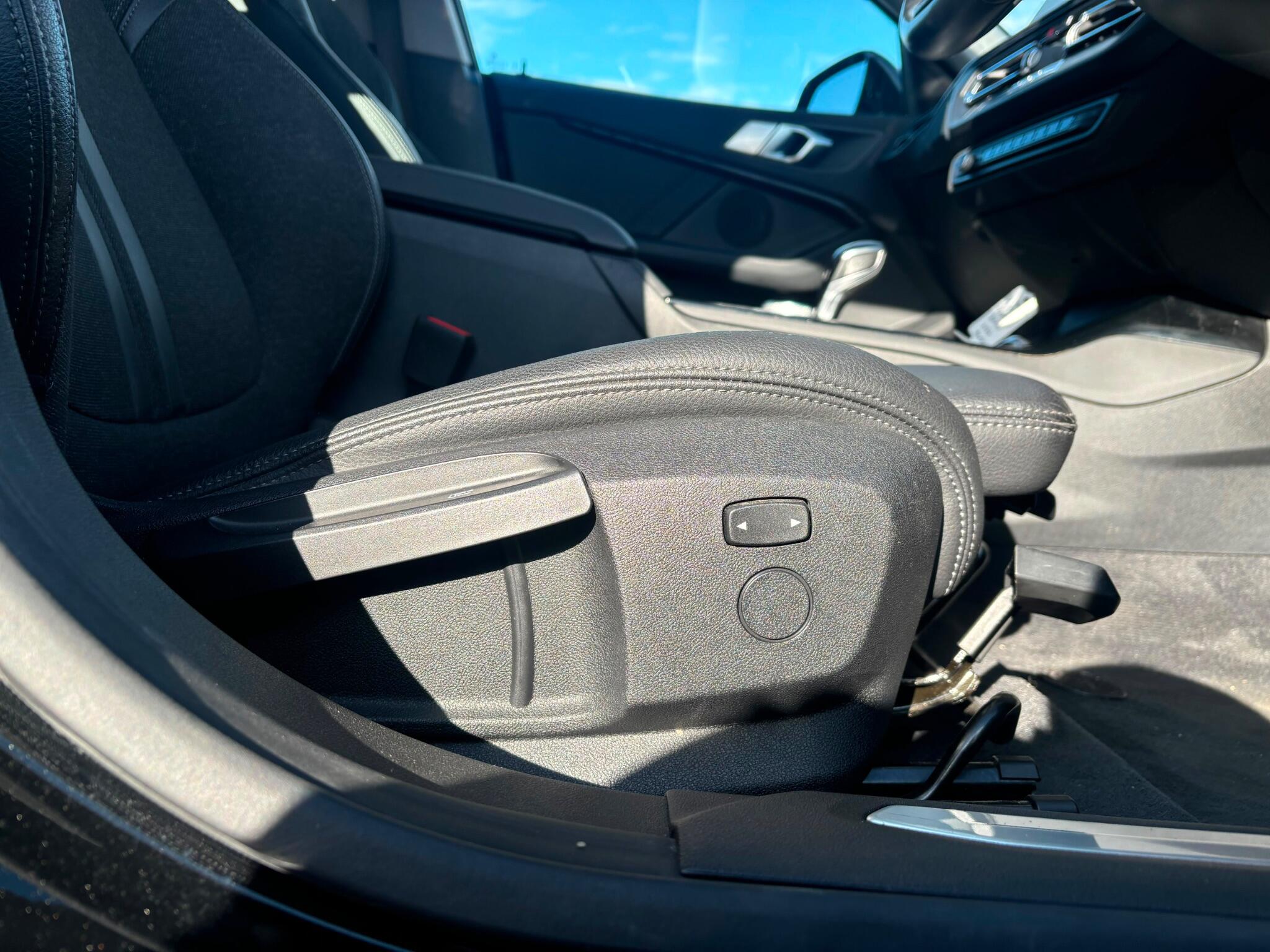 BMW 2 Series view 24