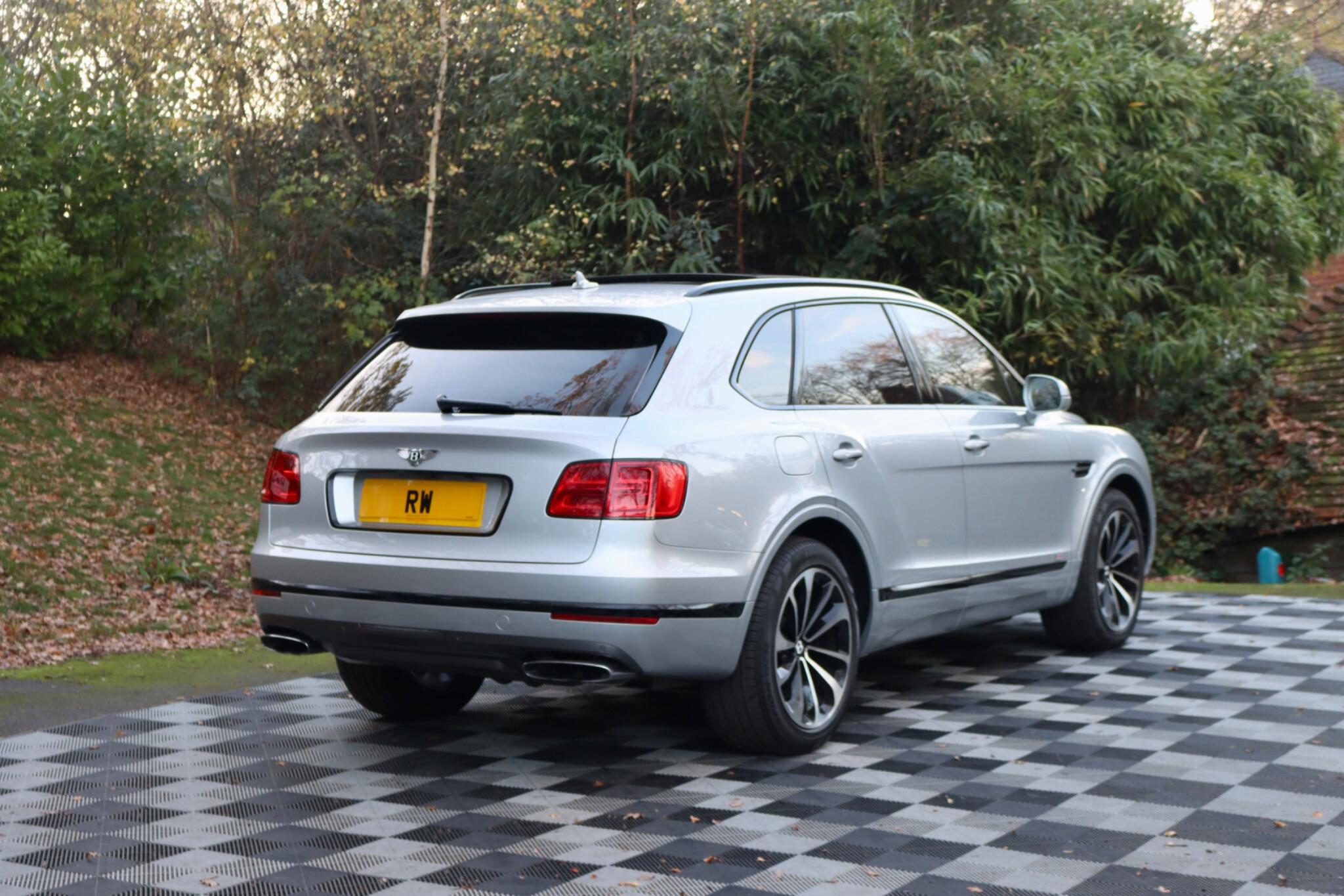 Bentley Bentayga view 48