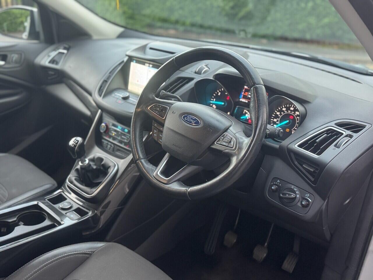 Ford Kuga view 10