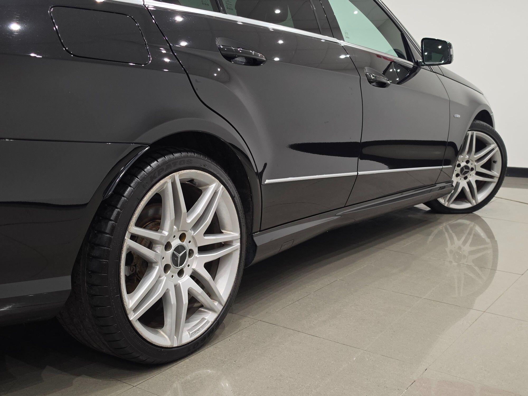 Mercedes-Benz E-Class view 87