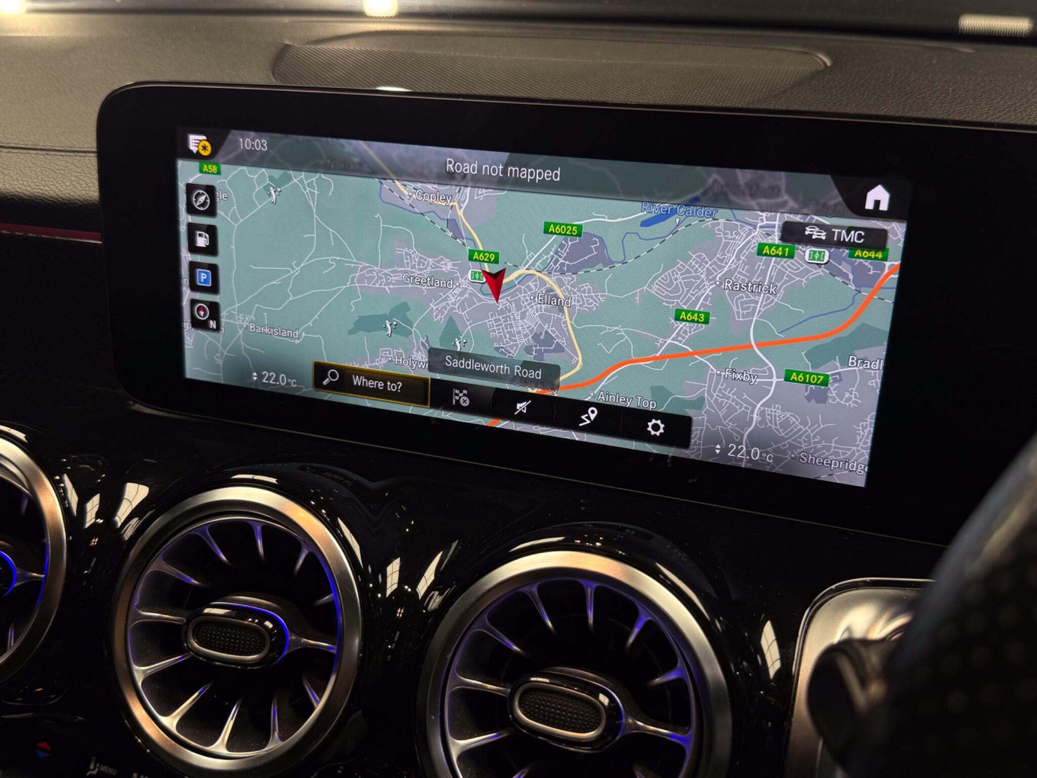 Mercedes-Benz GLB view 34