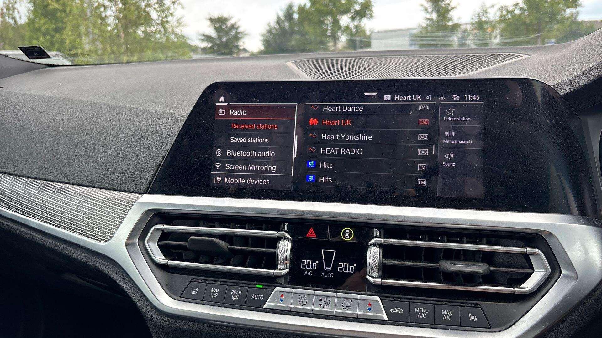 BMW 2 Series view 32