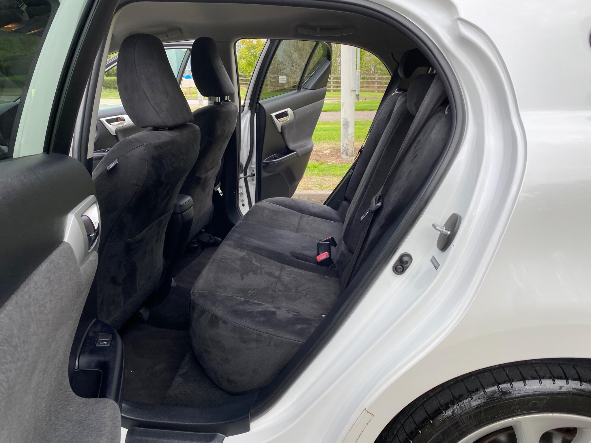 Lexus CT view 14