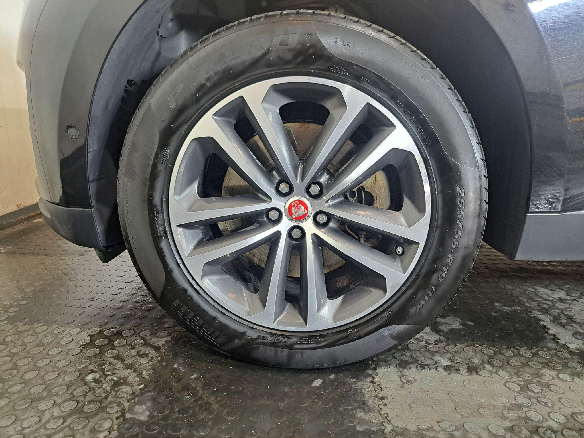 Jaguar F-Pace view 36
