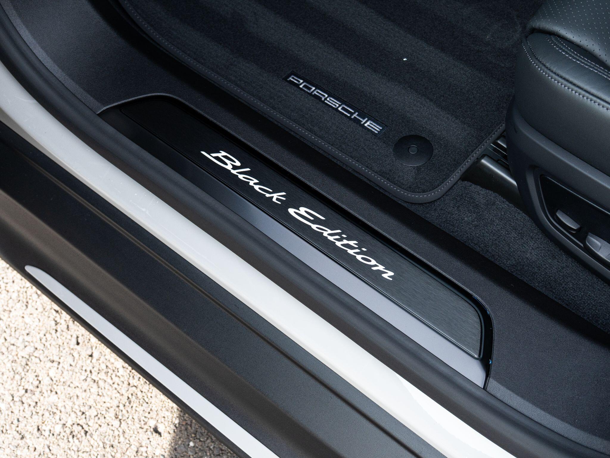 Porsche Taycan view 46