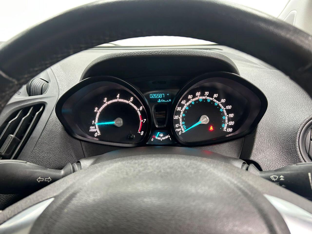 Ford Transit Courier view 18