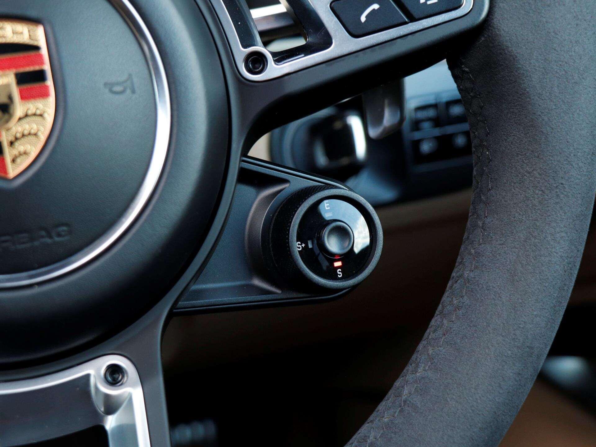 Porsche Cayenne view 21