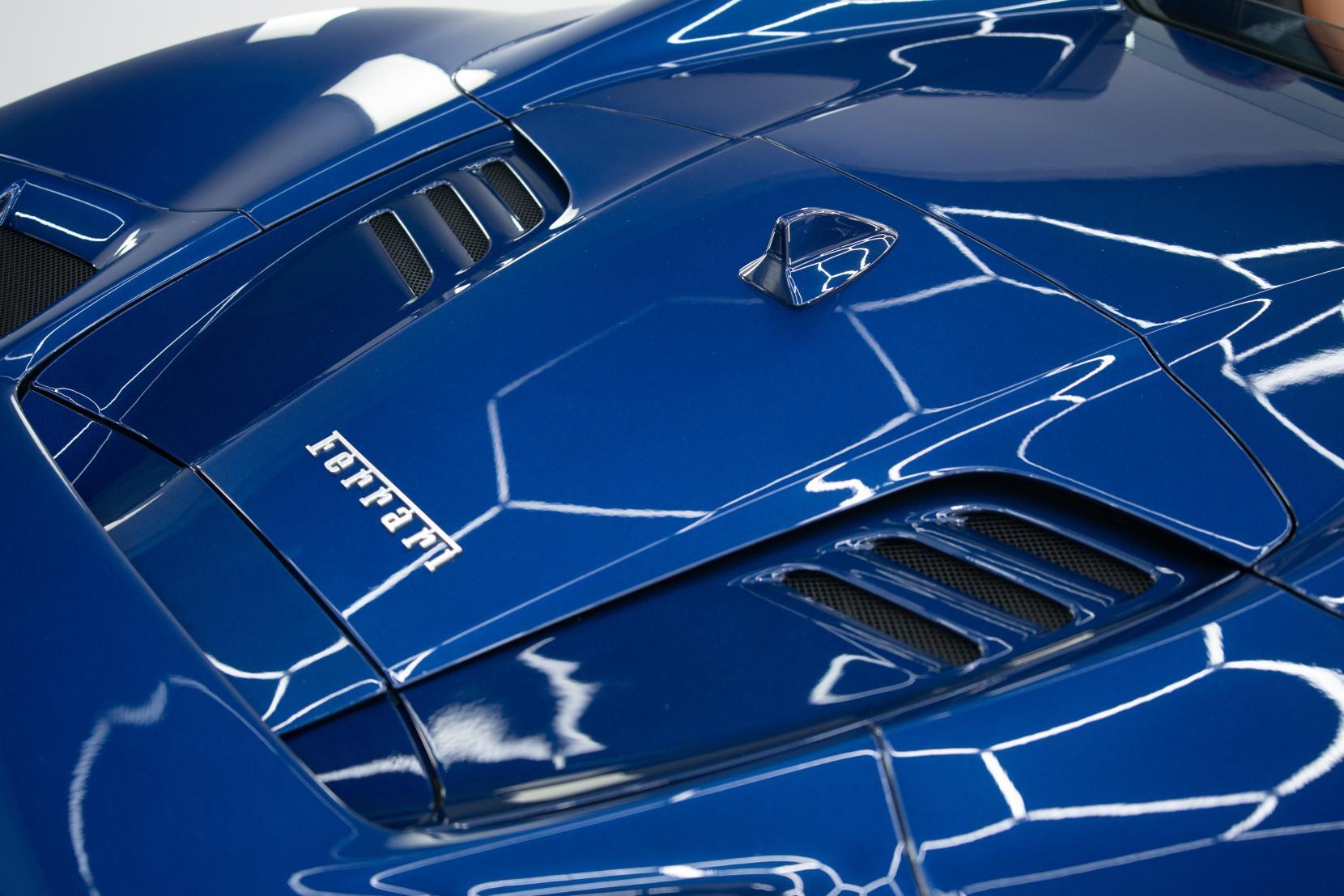 Ferrari F8 Spider view 42