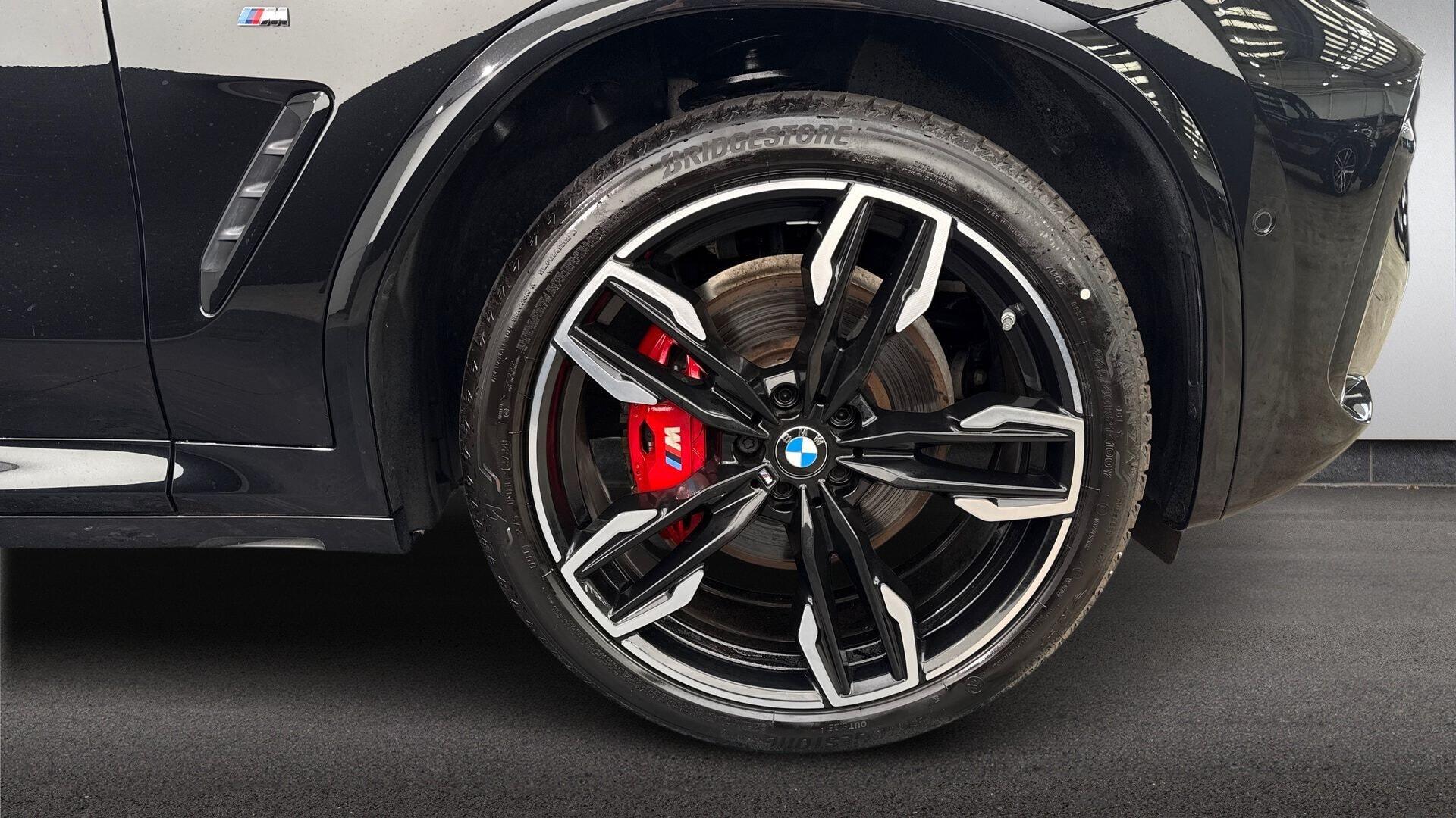 BMW X4 view 14