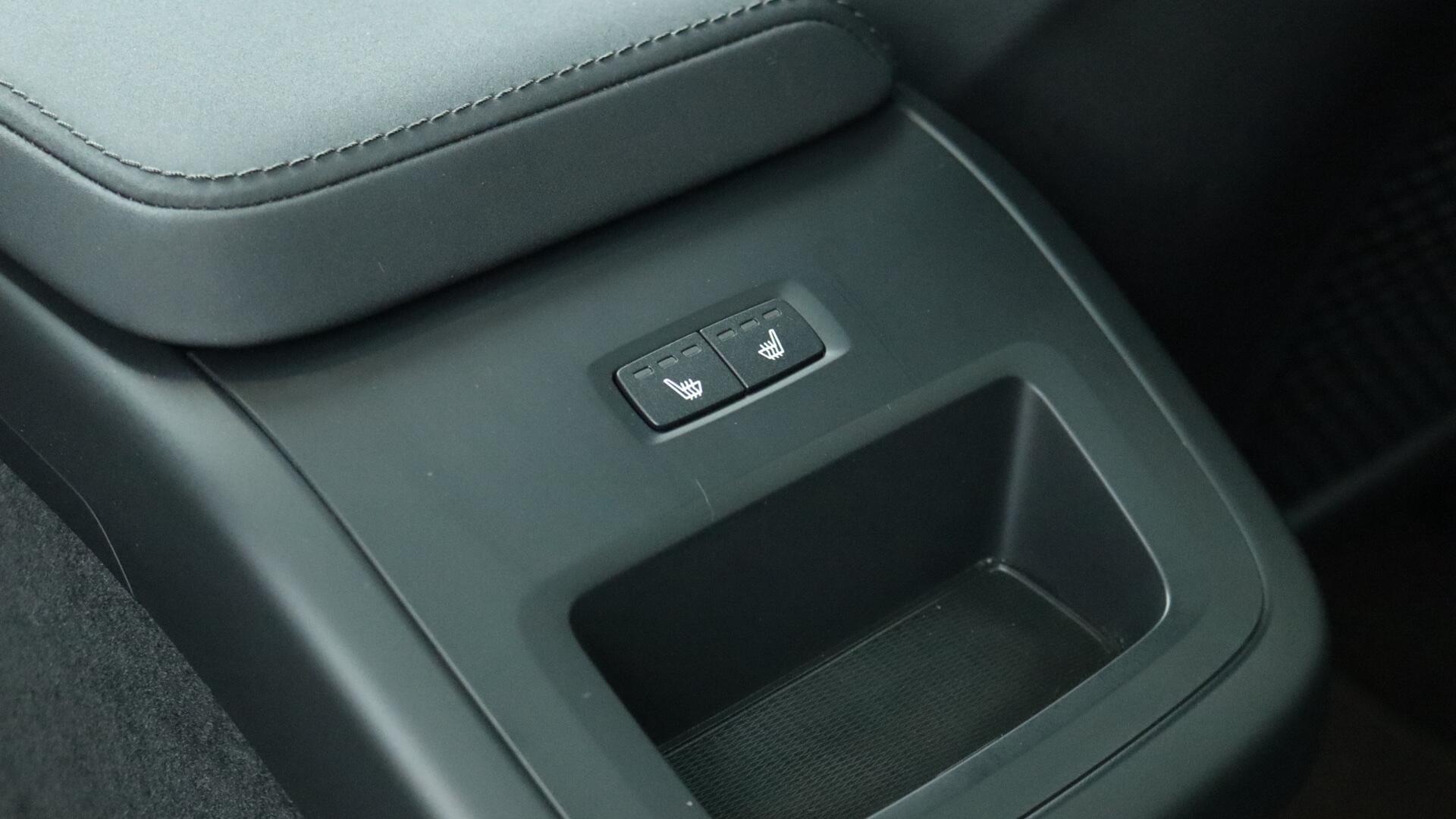Volvo XC60 view 44